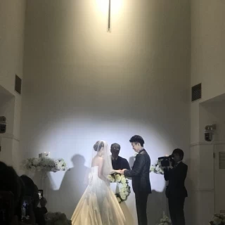真っ白の綺麗なチャペルでした！