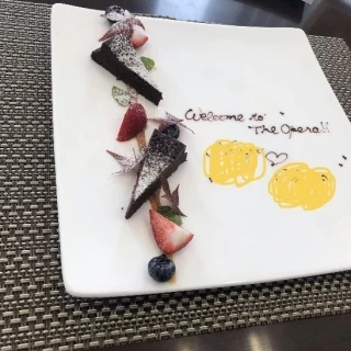 引出物にもなるガトーショコラ。
すっごく美味しかった。