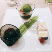 デザートには抹茶と小豆があり和テイスト