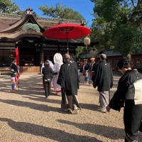 花嫁行列にて挙式の神殿に向かうところ5