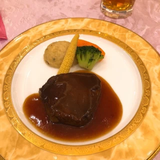 牛フィレ肉のグリエ