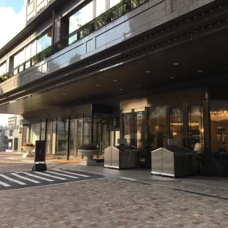 ホテルの入り口