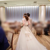 ウェディングドレス後ろ姿
