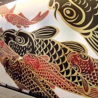 オウエン入口の迫力のあるペイント