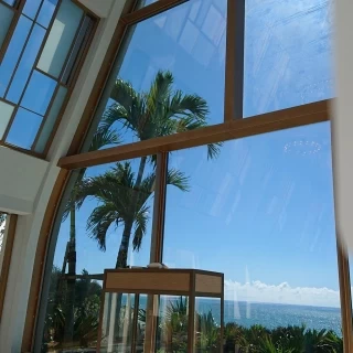 チャペルからの海
