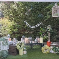 挙式会場前のオシャレなフォトスポット