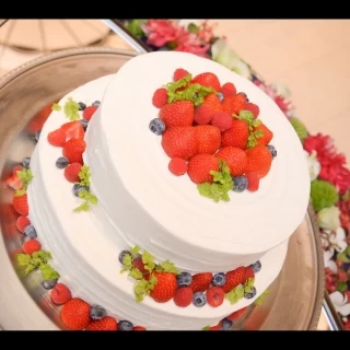 ケーキはベーシックに。オーダー通りでした。