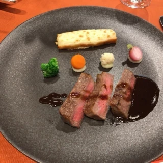 お肉が脂っこくないので胃がもたれず食べやすい。