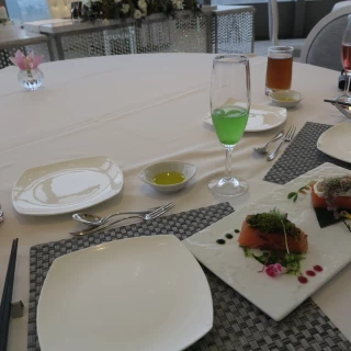 試食