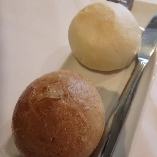 フランスパン、バターロール
