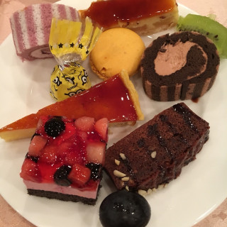 デザートビュッフェ
ケーキの種類も豊富でした