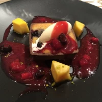ダークチェリーの温かいクラフティー