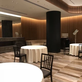 少ない人数でも寂しく感じさせない会場です。