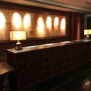 挙式会場前のロビー
