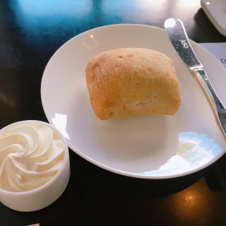 北海道産の生乳と塩だけで作った特製バタークリームに感激！！