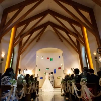 シンプルなステンドグラスがとてもかわいい♩