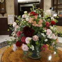 ロビーにはいつもきれいなお花