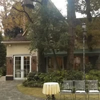 パラディアンのプライベートガーデンから、建物