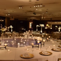 机の置きさも人数によって自由に選ぶことが出来ます