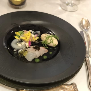 新鮮な鯛とキャビアがとても合います