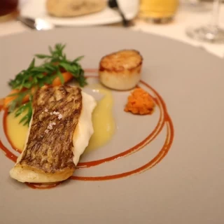 コース料理内の魚