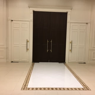 チャペルに入る前の空間も広々