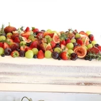パティシエと相談しながら、自分たちらしいケーキにできます。
