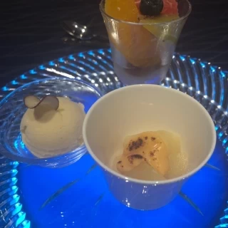 デザート　発光皿