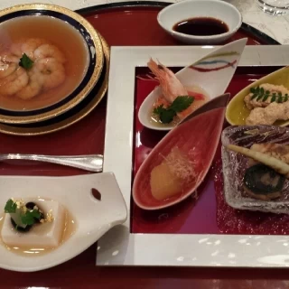 和洋折衷のメニューでした。