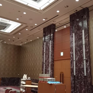 天井が高いです。