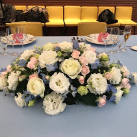 食事会のテーブル装花
