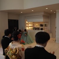 披露宴会場は数ヶ所の入場口があるのも魅力です。