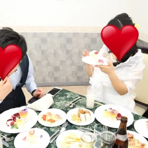 2次会の会場では披露宴の時の食事が用意されていました|514665さんのオール・セインツ ウェディング（営業終了）の写真(788758)