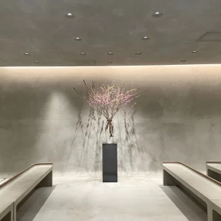シンプルで温かな挙式会場