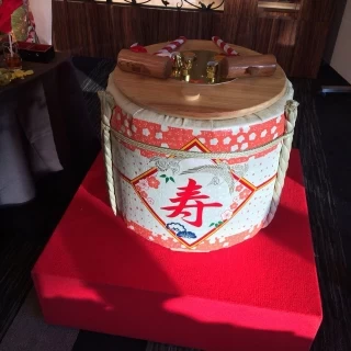 新郎新婦の樽
