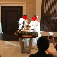 ファーストバイト！オーダーして可愛いケーキにして頂きました！