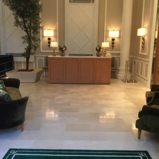 ロビー