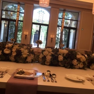 披露宴新郎新婦席
