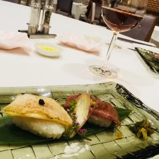お肉のお寿司が一番美味しかったです