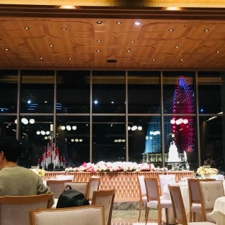 窓ガラスから見える夜景が素敵！