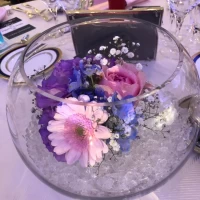 テーブル装花も可愛く