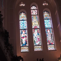 ステンドグラスが美しいです