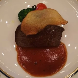 試食の肉料理
ソースの味付けがよい