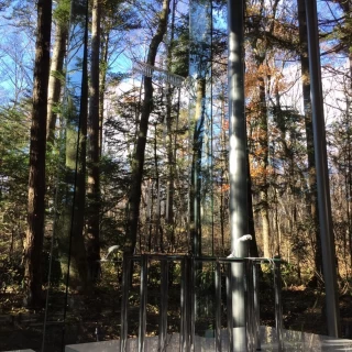 一面ガラスです
