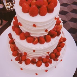 満足の三段ケーキ。