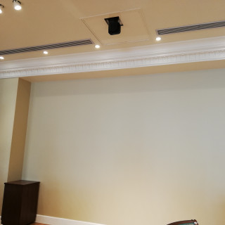 プロジェクター完備