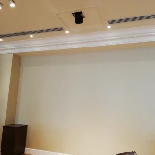 プロジェクター完備