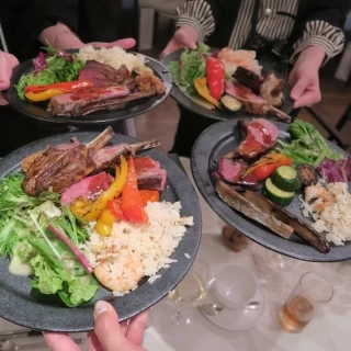 当日はメイン料理をBBQのビュッフェ形式にしました