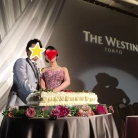 ケーキ入刀の様子