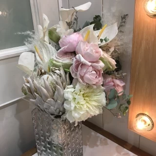 ブーケもとってもセンスよく素敵にしてくださいました！